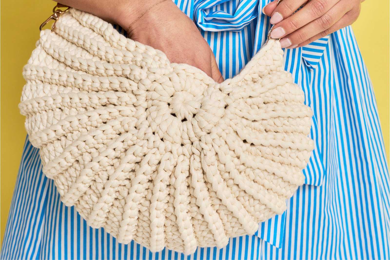 Ammonite-shaped crochet bag