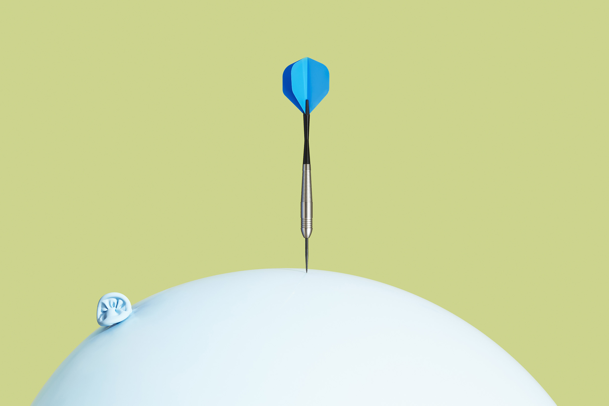 Dart balancing on balloon