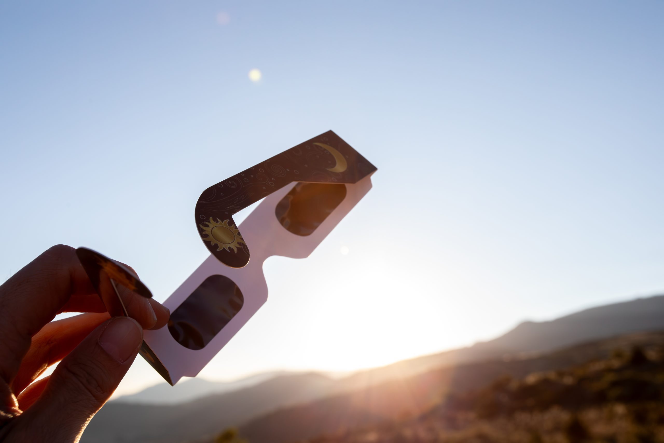 Solar eclipse glasses