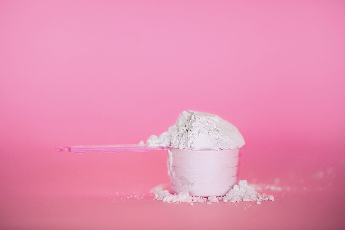 Measuring spoon with collagen powder